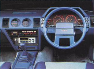 200z-interior.png